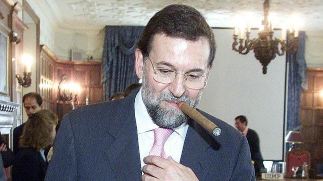 Rajoy fumant